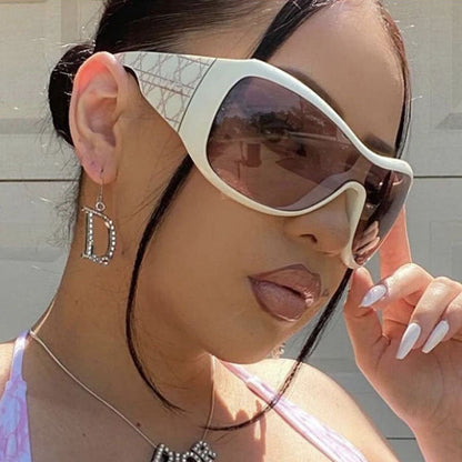 Women's sports sunglasses with wide protective frame and polarized lenses Skanto
