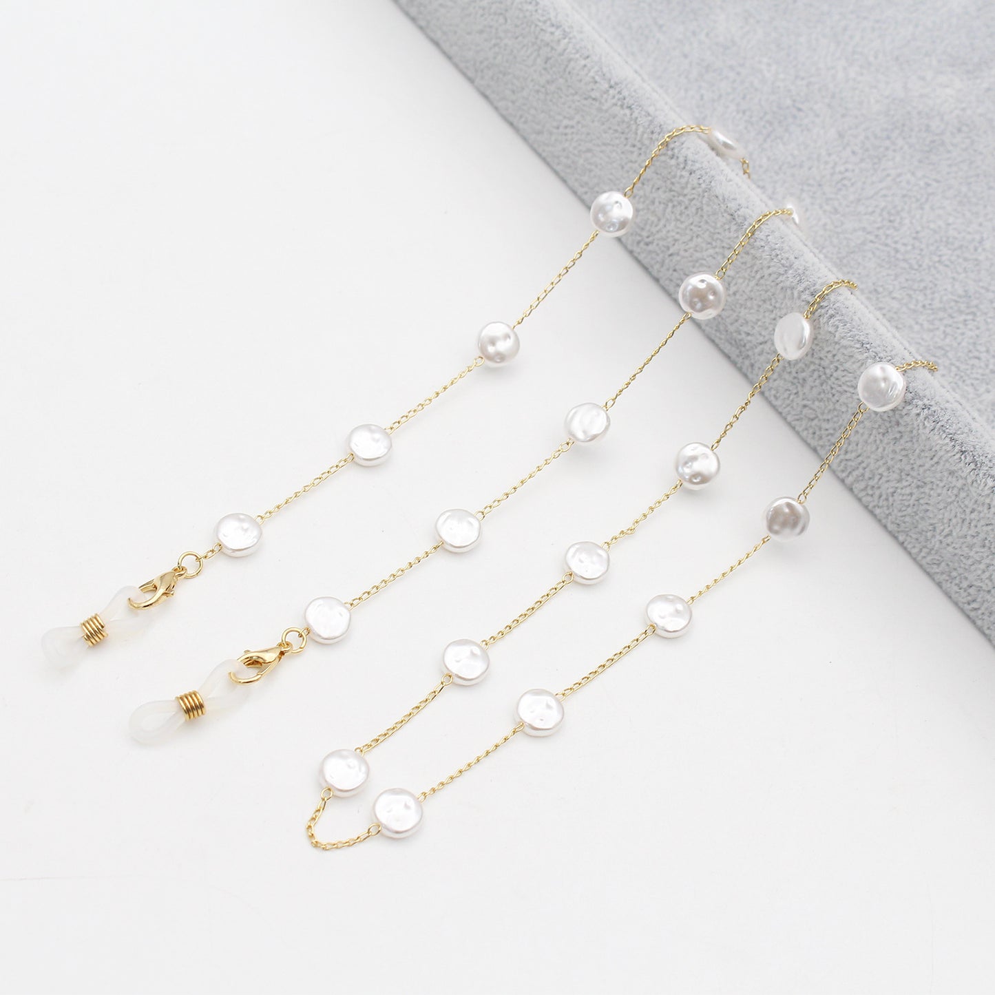 Pearl-Accented Eyewear Chain Acalora