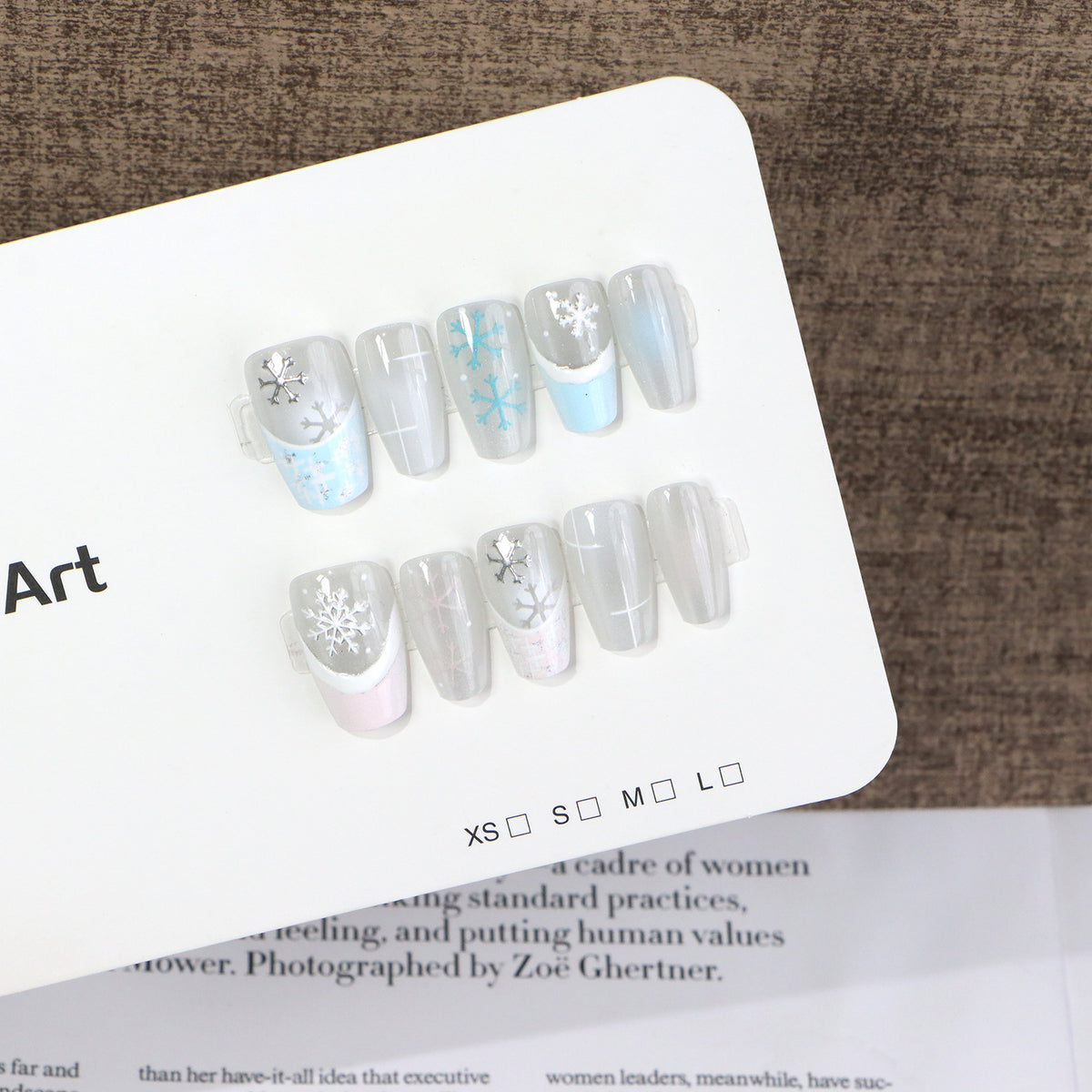 Elegant Snowflake Design Press-On Nail Set Acalora