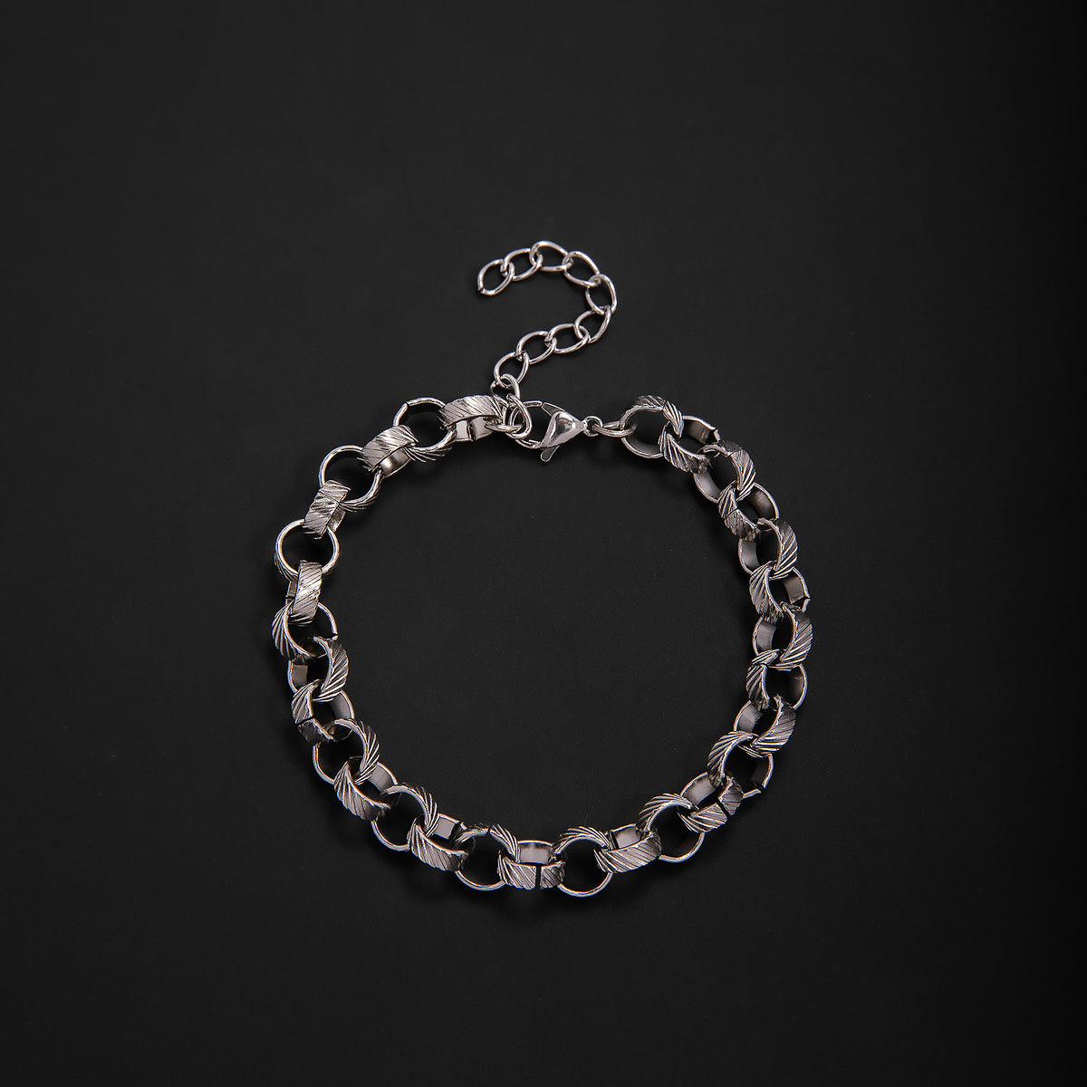 Elegant Geometric Link Bracelet Acalora