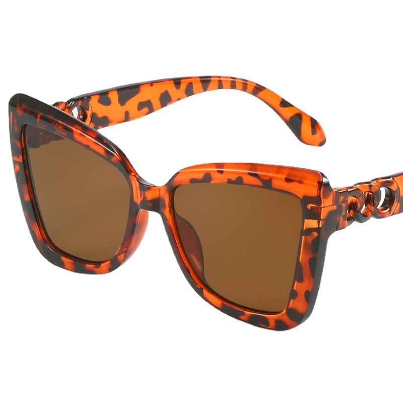Women's modern Cat-Eye sunglasses with clear frame and UV protection Karnz