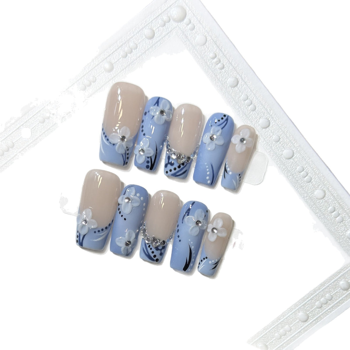 Decorative Press-On Nail Art Set with Floral and Gemstone Details Acalora
