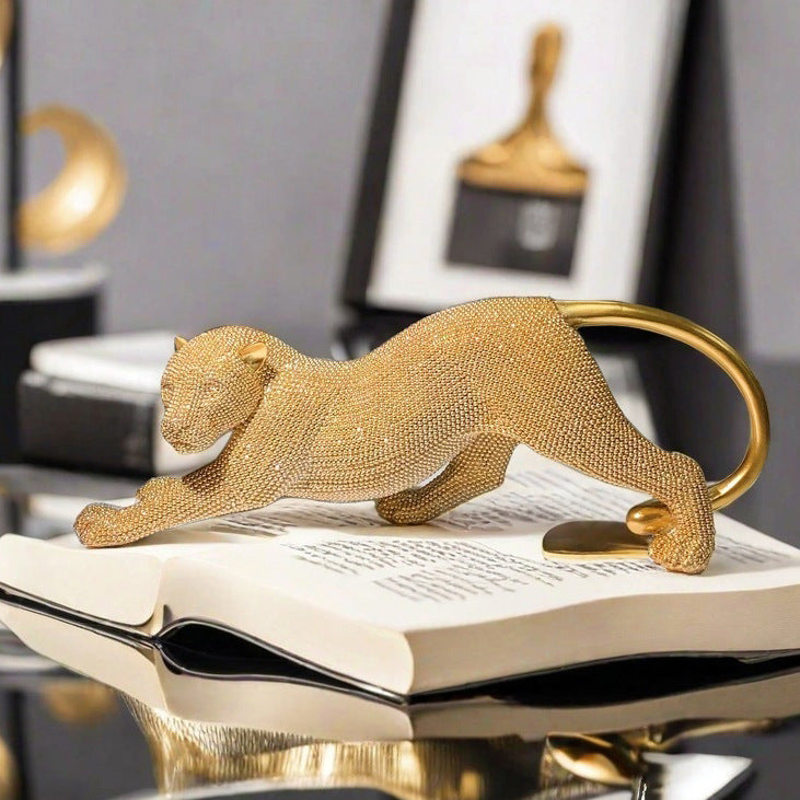 Elegant decorative figure of a panther Acalora