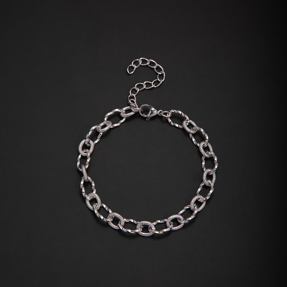 Interlaced Metal Link Bracelet Acalora