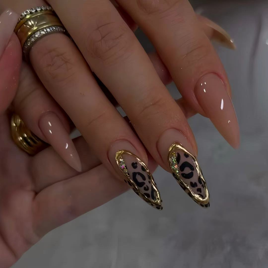 Elegant Animal Print Stiletto Press-On Nails Acalora