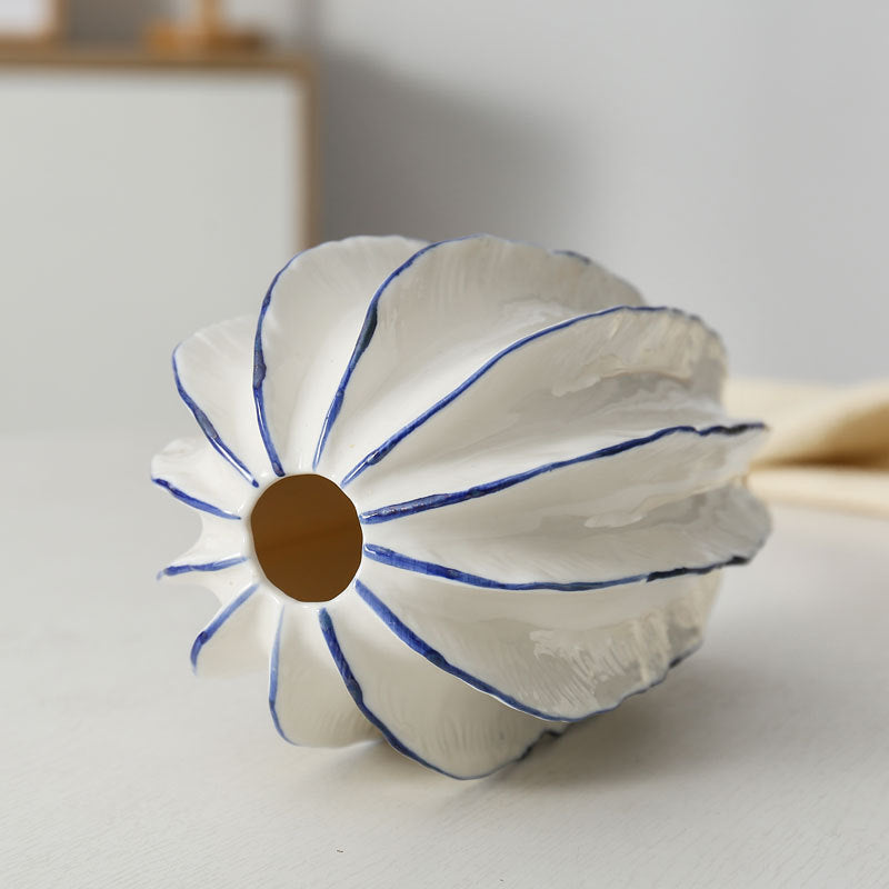 Decorative ceramic bowl in flower design Acalora