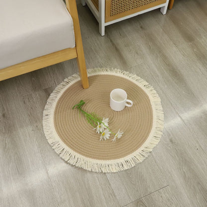 Round rug with fringed design