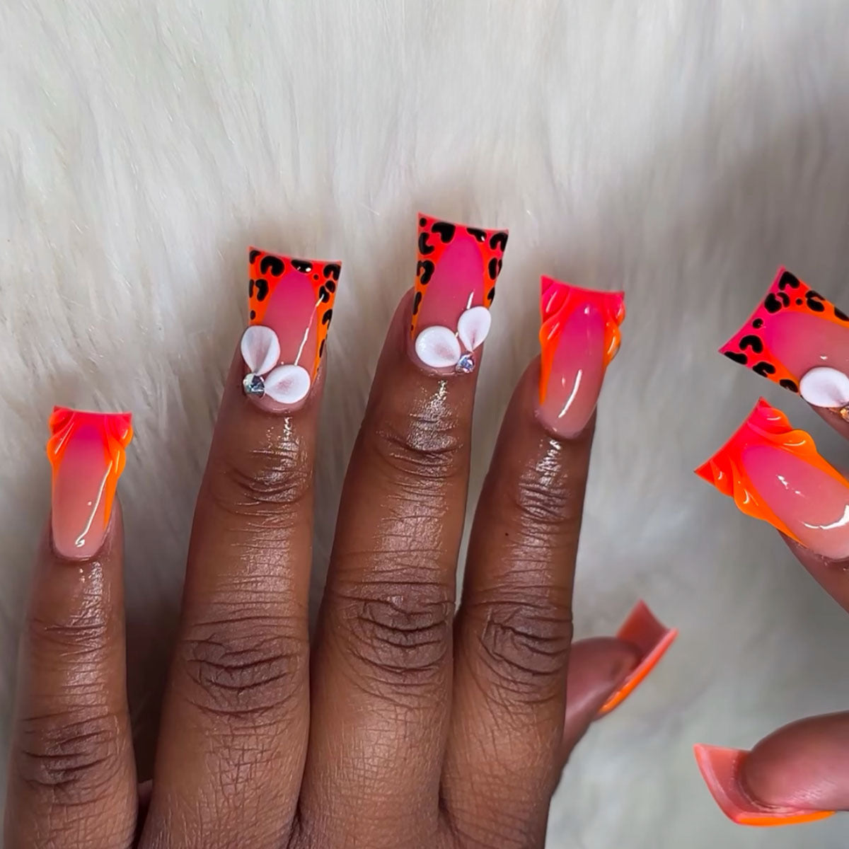 Artistic Floral Press-On Nails Acalora
