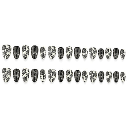 Artificial nails in a unique winter design with snow and reindeer motifs Acalora