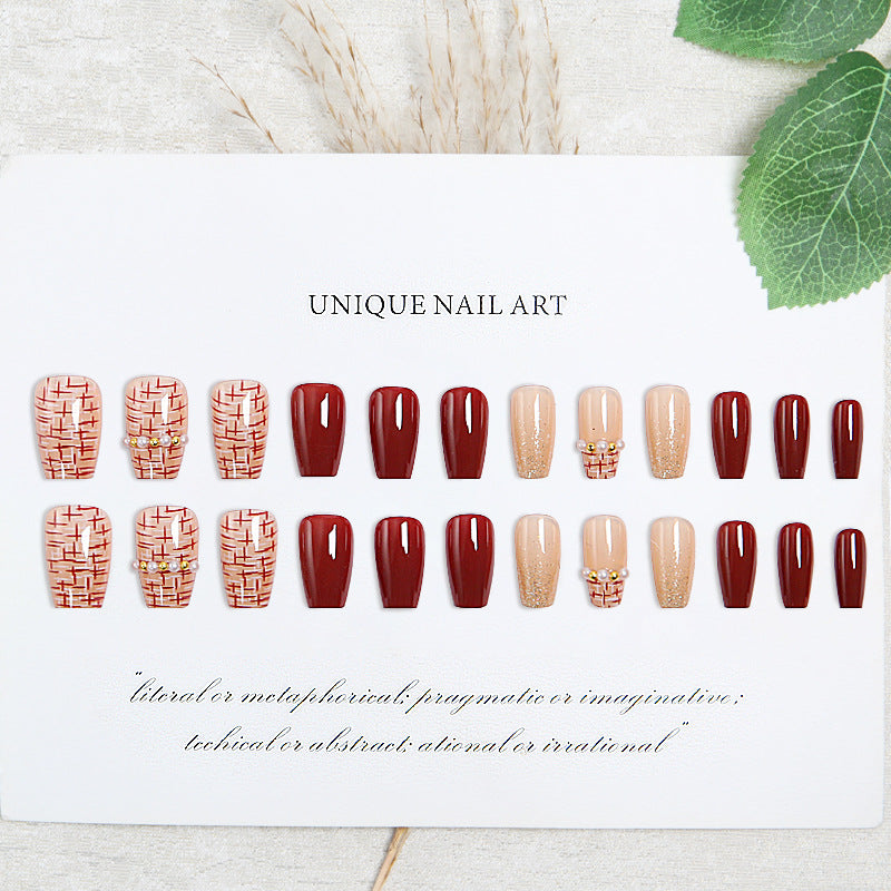 Artificial nail set with glamorous glitter and textural accents Acalora