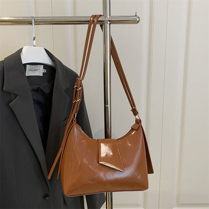 Luxurious Patent Leather Shoulder Bag Acalora