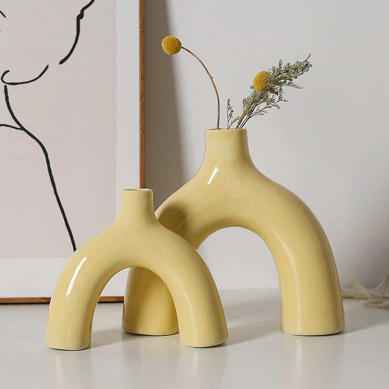 Stylish and creative ceramic vase Acalora
