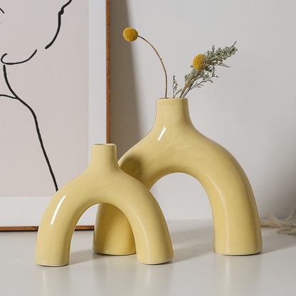 Stylish and creative ceramic vase Acalora