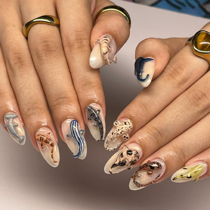 Artistic Themed Press-On Nail Art Set Acalora