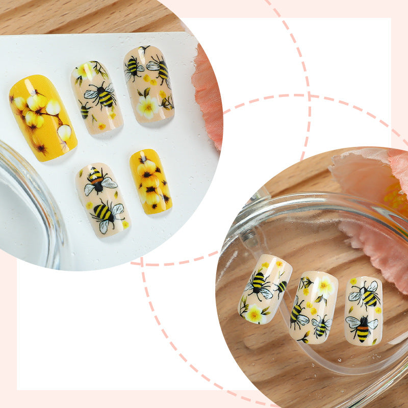 Bee-Themed Press-On Nail Art Set Acalora