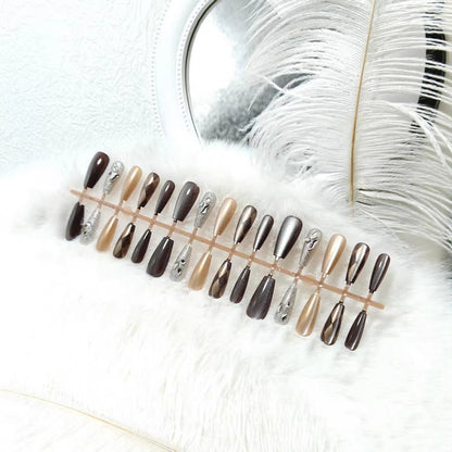 Artifical nails in elegant metallic look Acalora