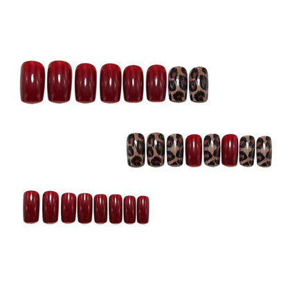Nail polish with animal design Acalora