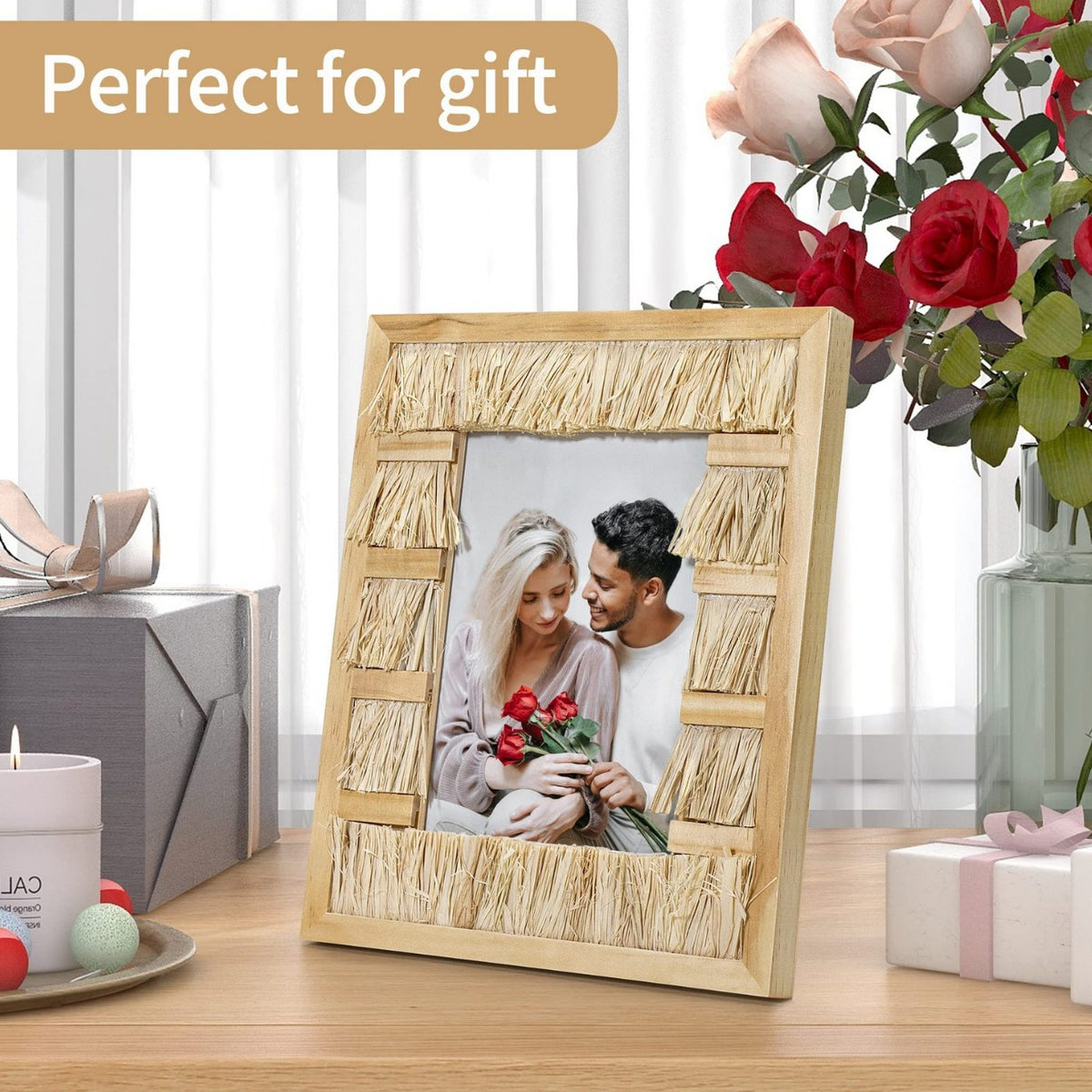 Artful picture frame made of woven natural material Acalora