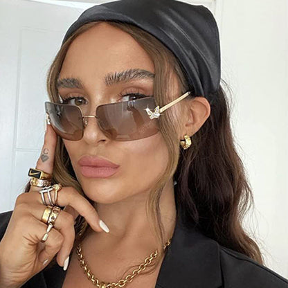 Women's fashion sunglasses with unique frame and luxurious accents Bowlift