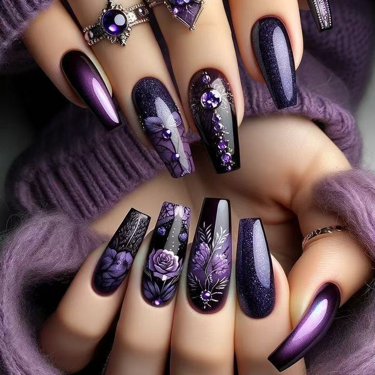 Elegant and creative art nails Acalora