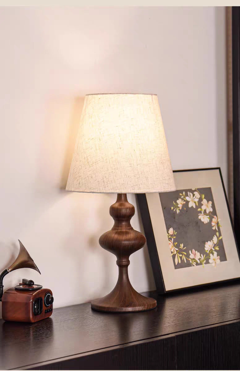 Artistic Floral Patterned Table Lamp