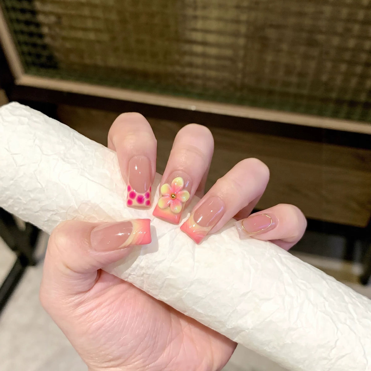Floral Design Press-On Nail Set Acalora