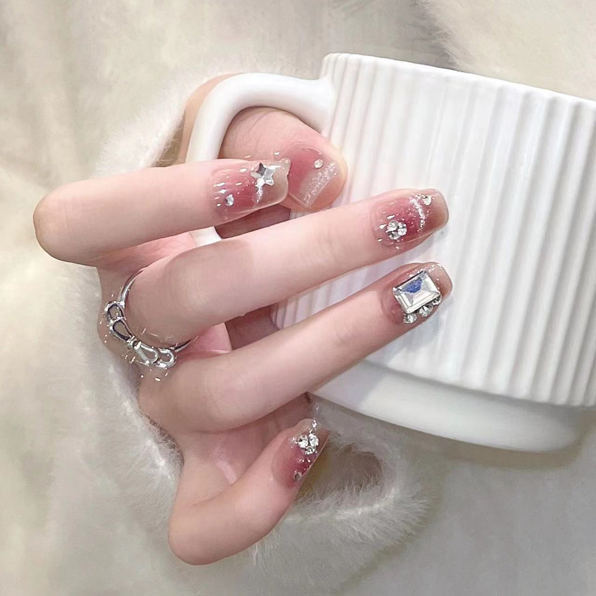 Artificial nail set with elegant glitter and star decorations Acalora