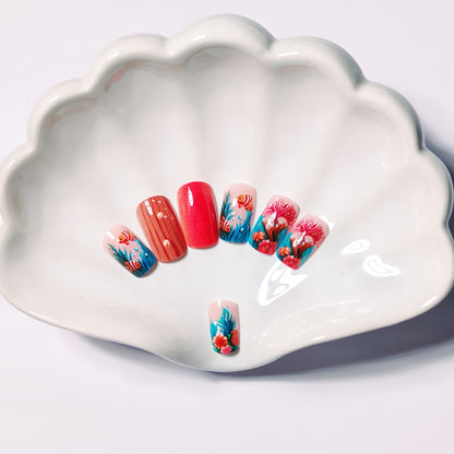 Artistic Underwater-Themed Nail Art Acalora