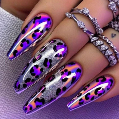 Trendy artificial nails with glitter and leopard pattern Acalora
