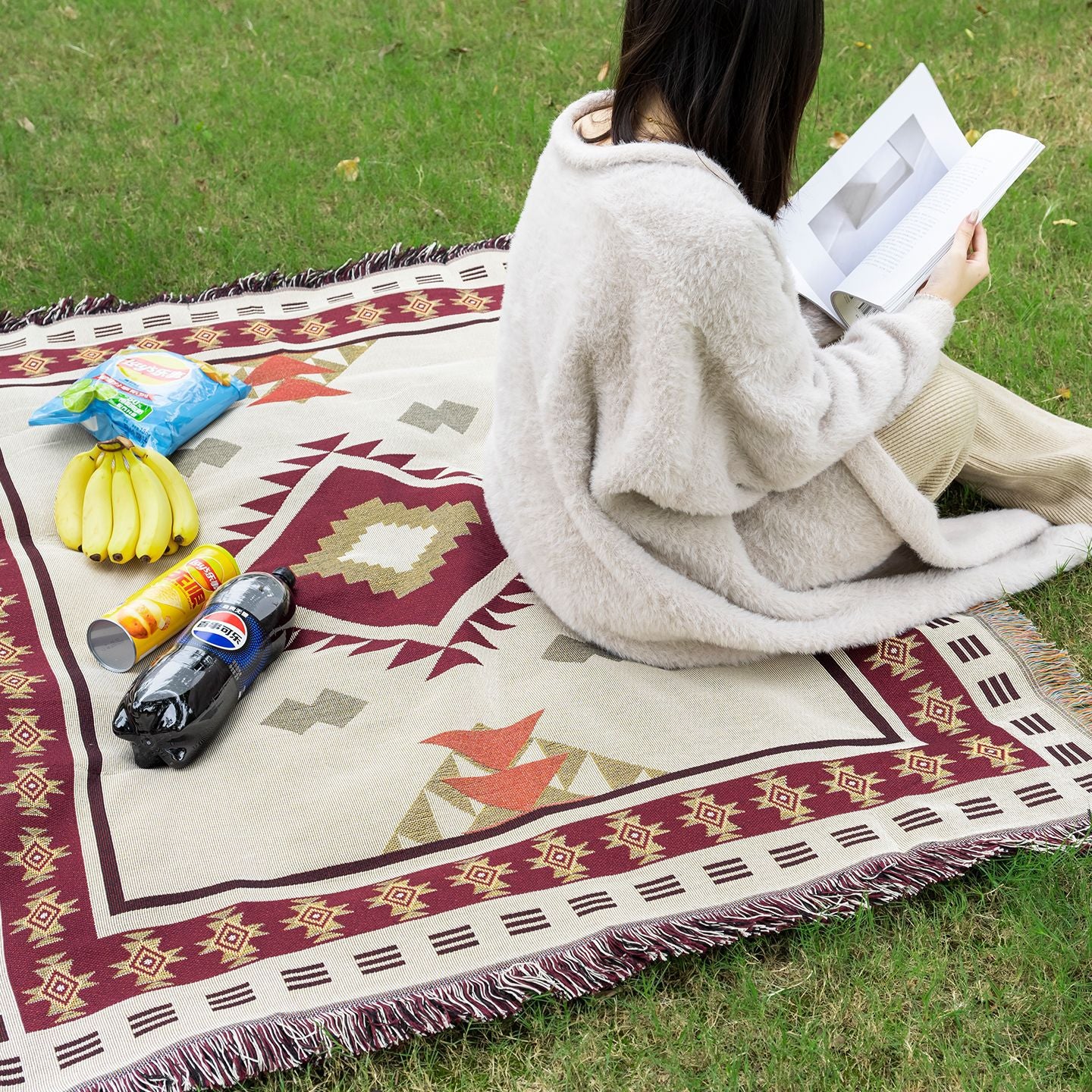 Decorative Geometric Fringe Throw Blanket