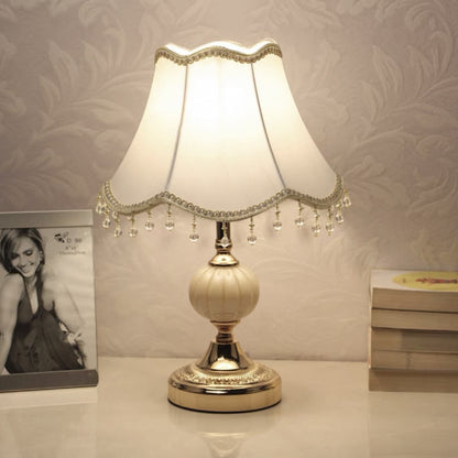 Vintage Floral Shade Table Lamp