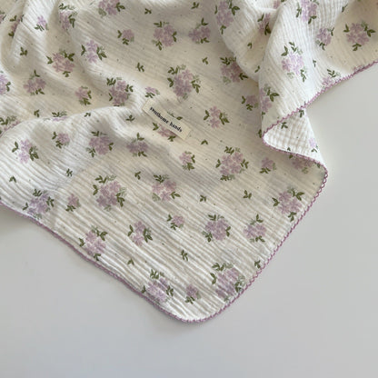 Skanto Women's Cozy Blanket with Floral Pattern Skanto