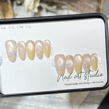 Stylish Press-On Nail Set with Floral Design Acalora