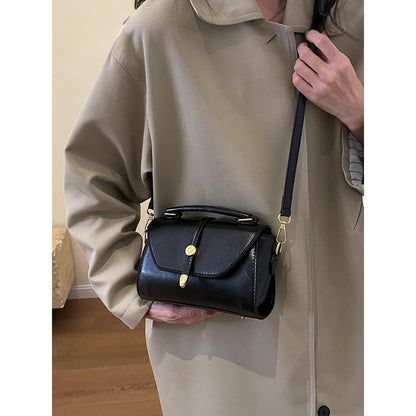 Vintage-Inspired Leather Shoulder Bag Acalora