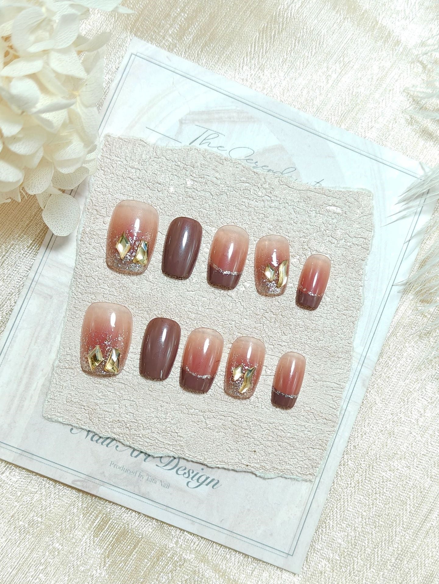 Acrylic nails in elegant ombre design with glitter elements Acalora
