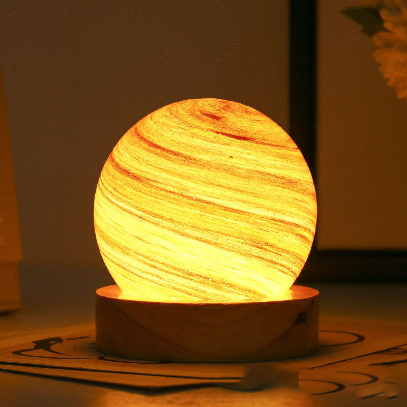 Skanto | Fortryllende Planet Lampe – Et Univers av Farger og Drømmer