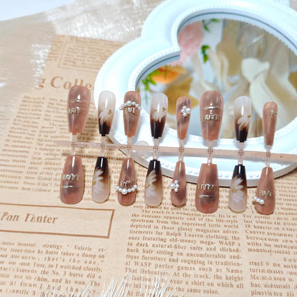 Artificial nail set with elegant ombre and pearl design Acalora
