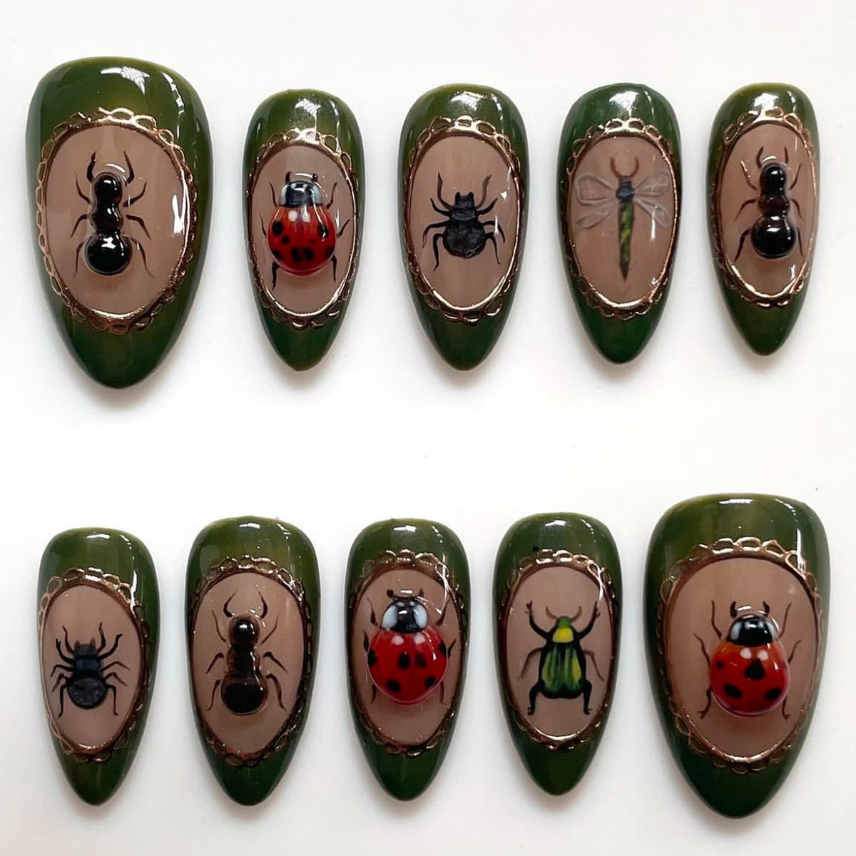 Artistic Insect-Embellished Press-On Nail Art Acalora