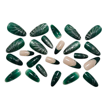 Artificial nails in an elegant design with botanical accents Acalora