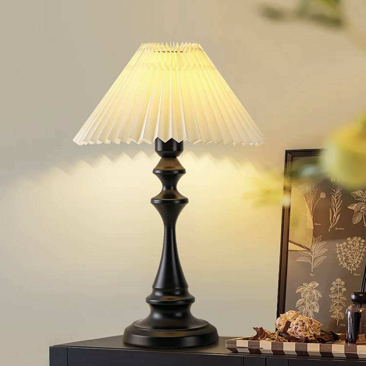 Elegant Classic Table Lamp