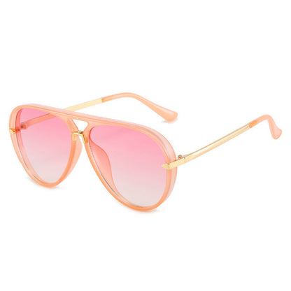 Women Pilot Sunglasses with Modern Metal Frame and UV Protection Bowlift