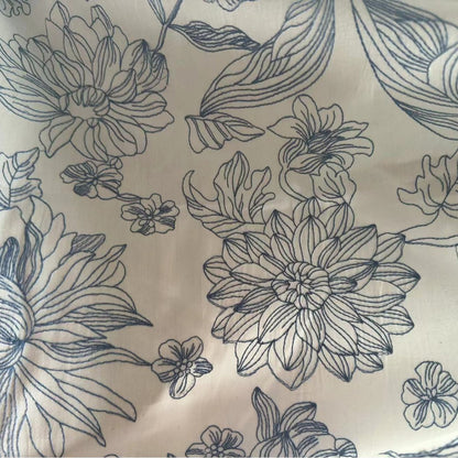 Elegant Floral Print Tablecloth