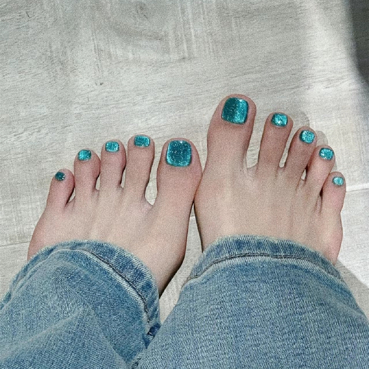 Glamorous Glittery Press-On Toenail Art Acalora