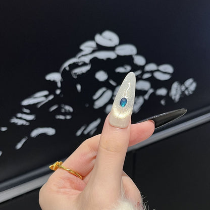 Extravagant Press-On Nail Art Set with Cosmic Theme Acalora