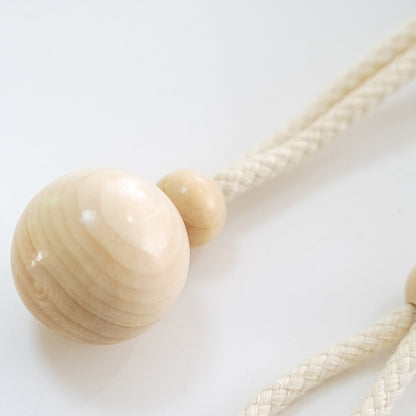 Elegant curtain holder with wooden beads Acalora