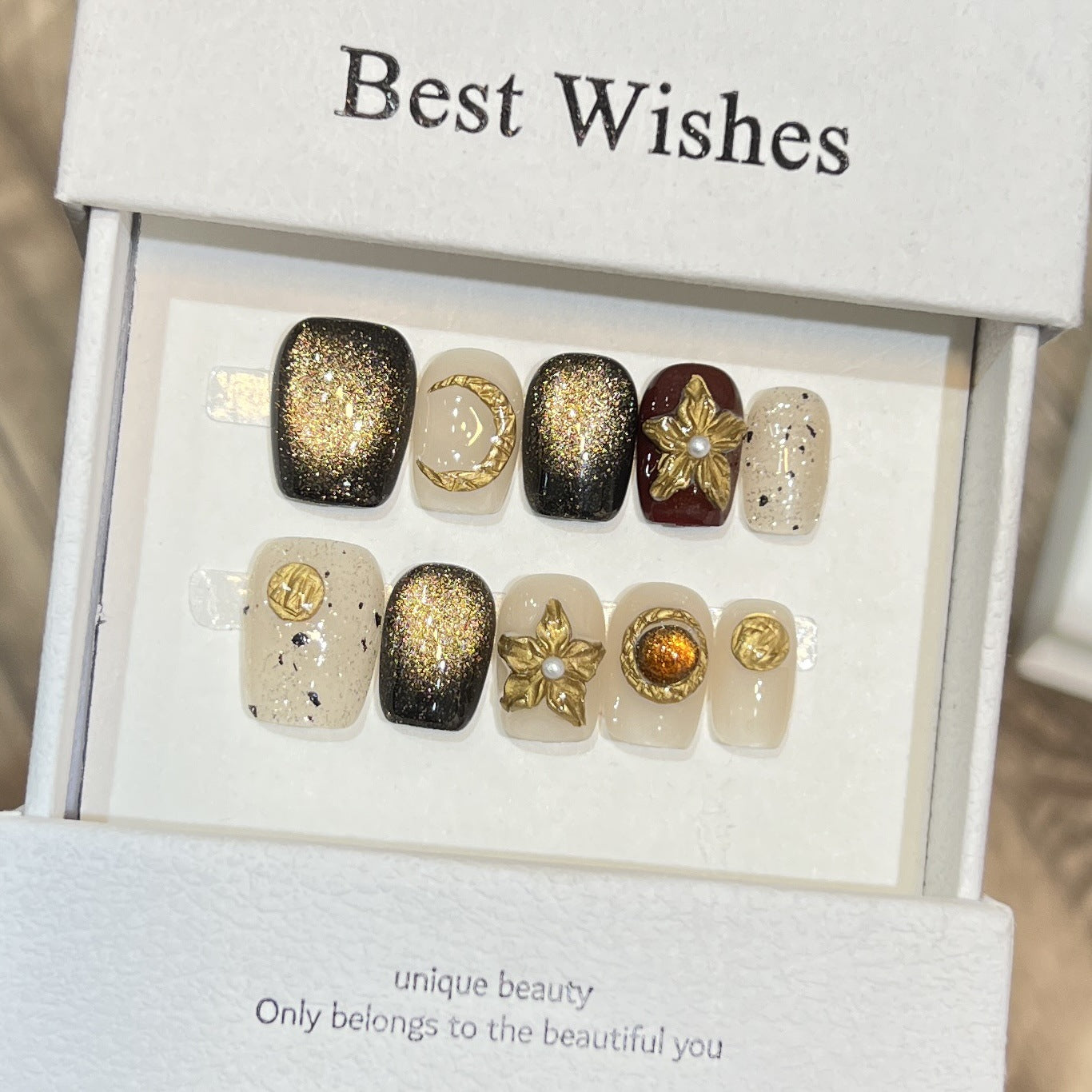 Unique Decorative Press-On Nail Set Acalora