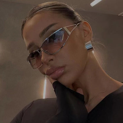 Women's sporty sunglasses in futuristic style Skanto