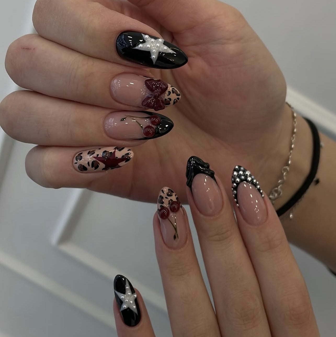 Artistic Nail Design Set Acalora