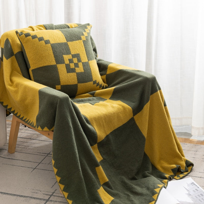 Decorative Patterned Throw Blanket