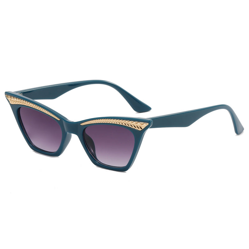 Ladies Cat-Eye Sunglasses with Luxurious Detail Bowlift